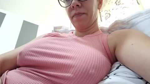 Lisa -  online show from January 6, 2025, 11:40 am