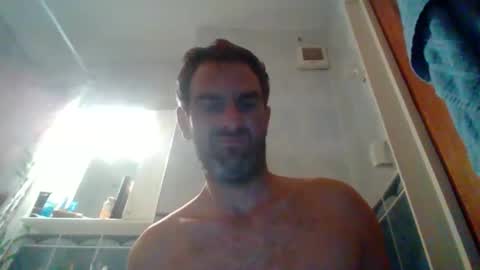 peshtic20 online show from October 3, 2025, 3:03 am