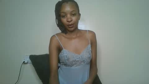 Snapshot of petal_palette chatting on June 2, 2026, 9:11 am Lolly online show from June 2, 2026, 9:11 am