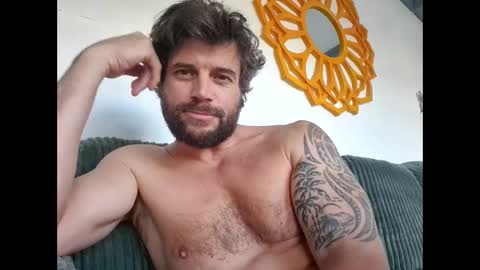 Snapshot of pete_le_meat chatting on May 14, 2026, 6:47 pm pete_le_meat online show from May 14, 2026, 6:47 pm