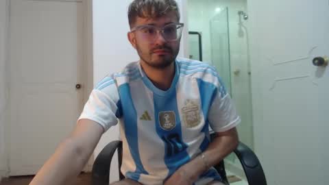 FELIPE online show from February 4, 2025, 10:24 pm