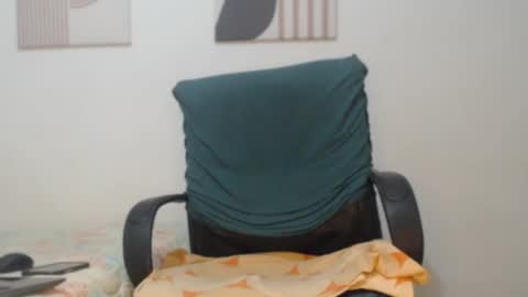 Snapshot of peter_x_annaud chatting on April 18, 2026, 11:05 pm FELIPE online show from April 18, 2026, 11:05 pm