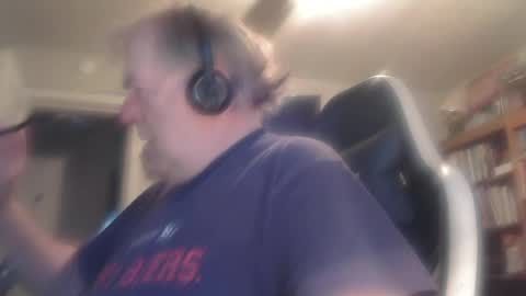 peterinohio57 online show from May 8, 2026, 11:04 am