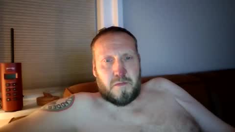 Snapshot of peterpeters443 chatting on June 2, 2026, 10:23 pm jelle online show from June 2, 2026, 10:23 pm