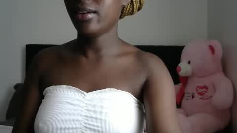 Ashley online show from November 21, 2025, 7:51 am