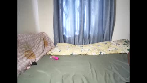 Snapshot of petite_funnie chatting on September 20, 2025, 7:09 am petite_funnie online show from September 20, 2025, 7:09 am