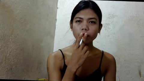 Snapshot of petite_jzee chatting on June 24, 2026, 7:35 pm jzee online show from June 24, 2026, 7:35 pm