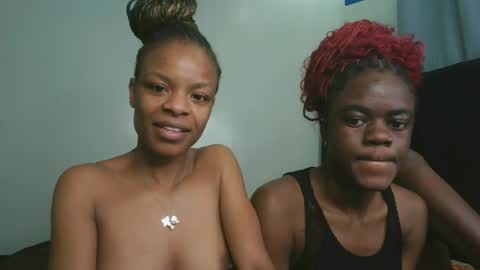 Snapshot of petite_luxe1 chatting on July 29, 2026, 2:32 am Luxe online show from July 29, 2026, 2:32 am