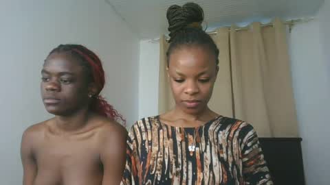 Snapshot of petite_luxe1 chatting on August 1, 2026, 7:07 am Luxe online show from August 1, 2026, 7:07 am