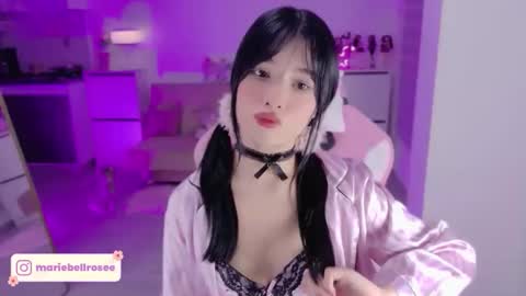 Snapshot of petite_marie_ chatting on May 7, 2026, 1:55 am petite_marie_ online show from May 7, 2026, 1:55 am