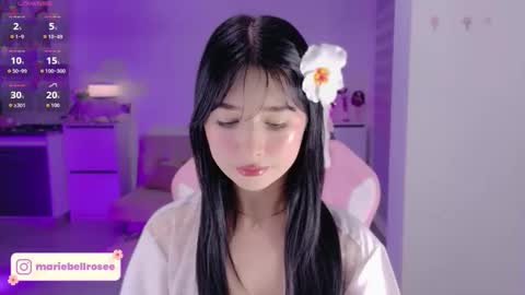 Snapshot of petite_marie_ chatting on May 21, 2026, 4:30 am petite_marie_ online show from May 21, 2026, 4:30 am