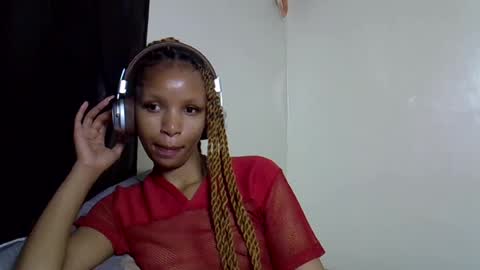 petite_melinda online show from July 14, 2026, 2:38 am