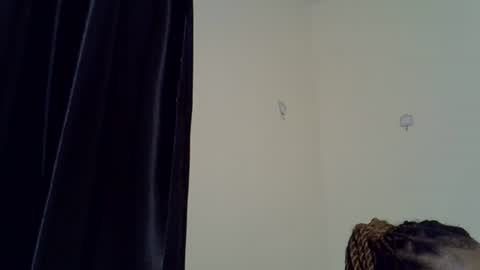 petite_melinda online show from July 25, 2026, 11:57 pm