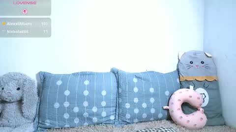 petite paola online show from March 5, 2026, 3:08 pm