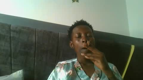 Snapshot of petite_queen69 chatting on May 25, 2026, 11:22 pm petite_queen69 online show from May 25, 2026, 11:22 pm