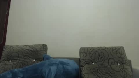 cosmina online show from December 17, 2025, 2:56 pm