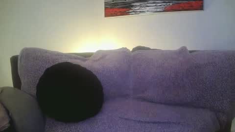 petite treat  online show from January 11, 2025, 10:08 am