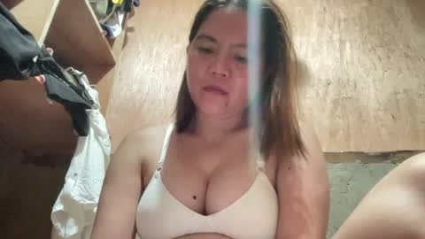 Snapshot of petiteasian_angel chatting on May 22, 2026, 9:20 pm Hanna online show from May 22, 2026, 9:20 pm