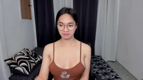 Snapshot of petiteasianmarian chatting on May 12, 2026, 1:30 pm bigcock Marian online show from May 12, 2026, 1:30 pm