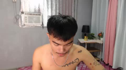 Snapshot of petiteasianx chatting on January 27, 2025, 10:16 am Vrin online show from January 27, 2025, 10:16 am