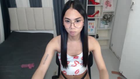 Yukie online show from October 18, 2025, 6:58 am