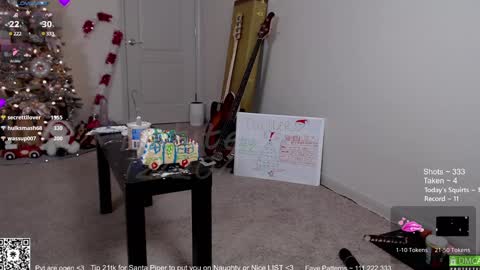 Snapshot of petitebrat chatting on December 21, 2024, 12:42 am PiperAvery online show from December 21, 2024, 12:42 am