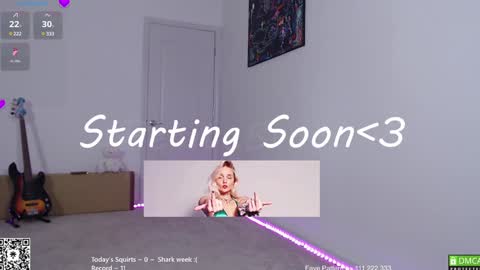 Snapshot of petitebrat chatting on December 31, 2024, 9:17 pm PiperAvery online show from December 31, 2024, 9:17 pm