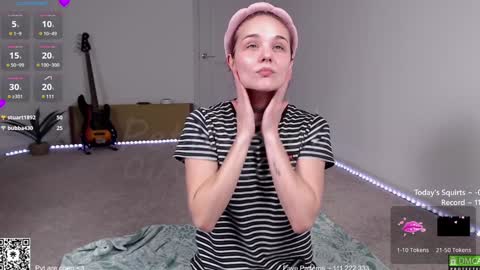 Snapshot of petitebrat chatting on January 8, 2025, 11:30 pm PiperAvery online show from January 8, 2025, 11:30 pm