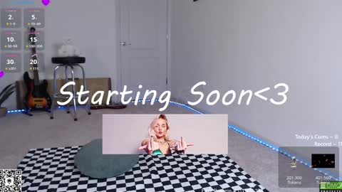 Snapshot of petitebrat chatting on February 2, 2025, 6:42 pm PiperAvery online show from February 2, 2025, 6:42 pm