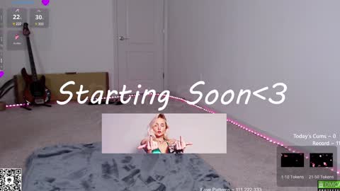 Snapshot of petitebrat chatting on February 3, 2025, 7:10 pm PiperAvery online show from February 3, 2025, 7:10 pm