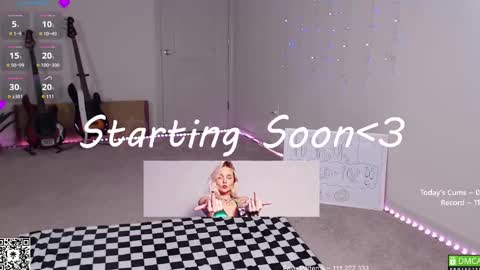 Snapshot of petitebrat chatting on February 19, 2025, 8:52 pm PiperAvery online show from February 19, 2025, 8:52 pm