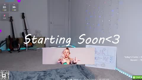 Snapshot of petitebrat chatting on February 22, 2025, 3:23 am PiperAvery online show from February 22, 2025, 3:23 am