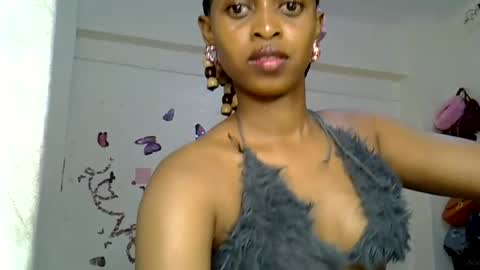 Snapshot of petitecaramell chatting on June 13, 2026, 1:53 pm Caramel online show from June 13, 2026, 1:53 pm