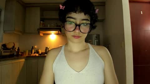 Lunna online show from February 27, 2026, 10:54 pm