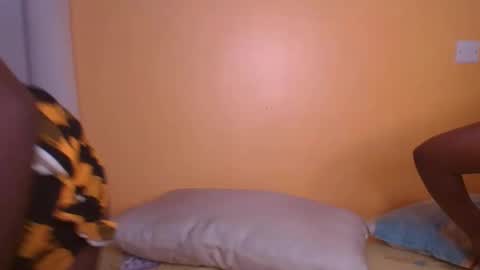 petitee online show from November 17, 2025, 2:17 am