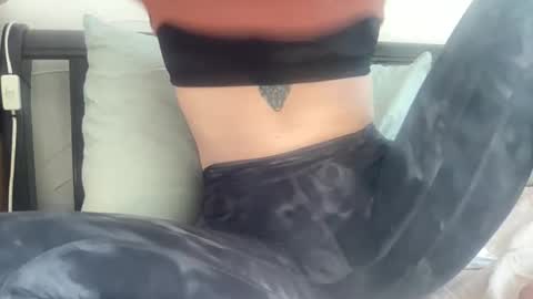 Snapshot of petitegirlypop chatting on February 20, 2025, 10:26 pm petitegirlypop online show from February 20, 2025, 10:26 pm