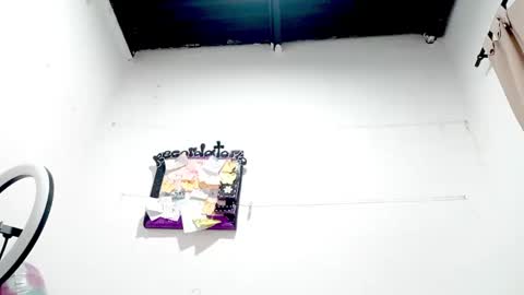 danna online show from September 18, 2025, 6:48 am