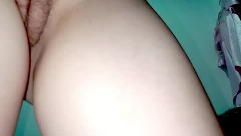 Snapshot of petiteivoryqueen chatting on April 20, 2026, 6:38 am danna online show from April 20, 2026, 6:38 am