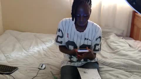 Kitty online show from April 14, 2026, 12:11 pm