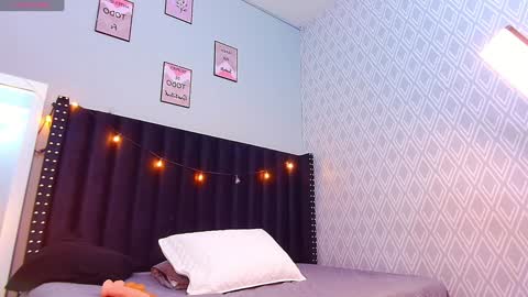 Snapshot of petitelittleebony chatting on January 29, 2025, 10:22 pm little sharon online show from January 29, 2025, 10:22 pm