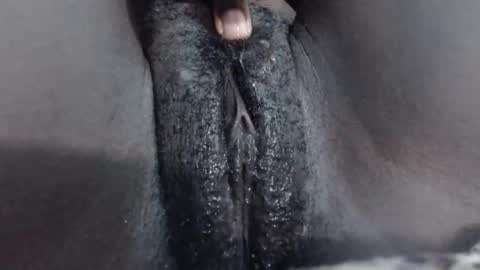 petiteme1 online show from February 13, 2025, 1:48 pm