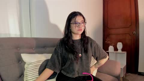 Snapshot of petitesophi chatting on June 12, 2026, 11:14 pm Sofa online show from June 12, 2026, 11:14 pm