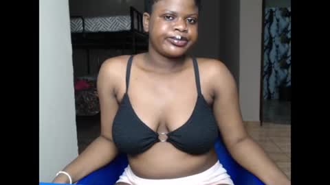 Snapshot of petitexebony1 chatting on July 21, 2026, 10:01 pm Call Me KiKi online show from July 21, 2026, 10:01 pm