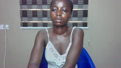 petitexxebony online show from May 17, 2026, 2:46 pm