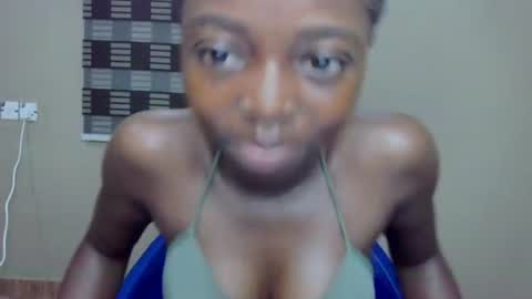 petitexxebony online show from July 12, 2026, 7:05 pm