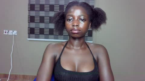 petitexxebony online show from July 17, 2026, 7:19 pm