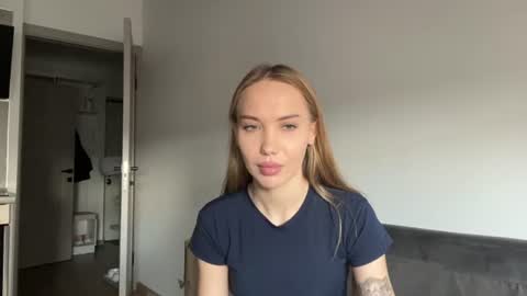 Snapshot of petraartiaga chatting on July 30, 2026, 12:26 pm Amelie online show from July 30, 2026, 12:26 pm
