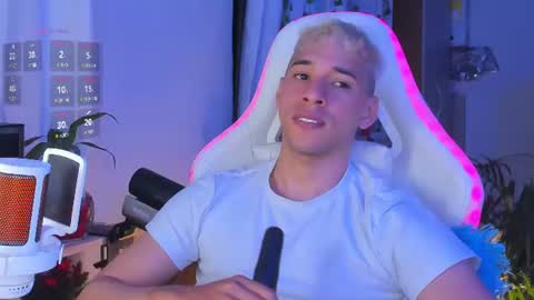 Snapshot of petter_coleman chatting on June 11, 2026, 12:32 am Petter Coleman online show from June 11, 2026, 12:32 am