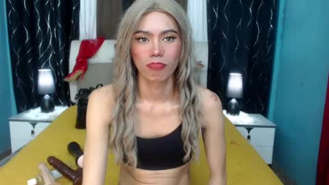 Snapshot of pettie_bigload chatting on January 24, 2025, 5:11 pm Jim online show from January 24, 2025, 5:11 pm