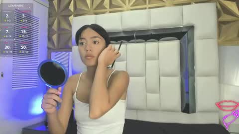 Peyton  online show from May 11, 2026, 12:11 pm